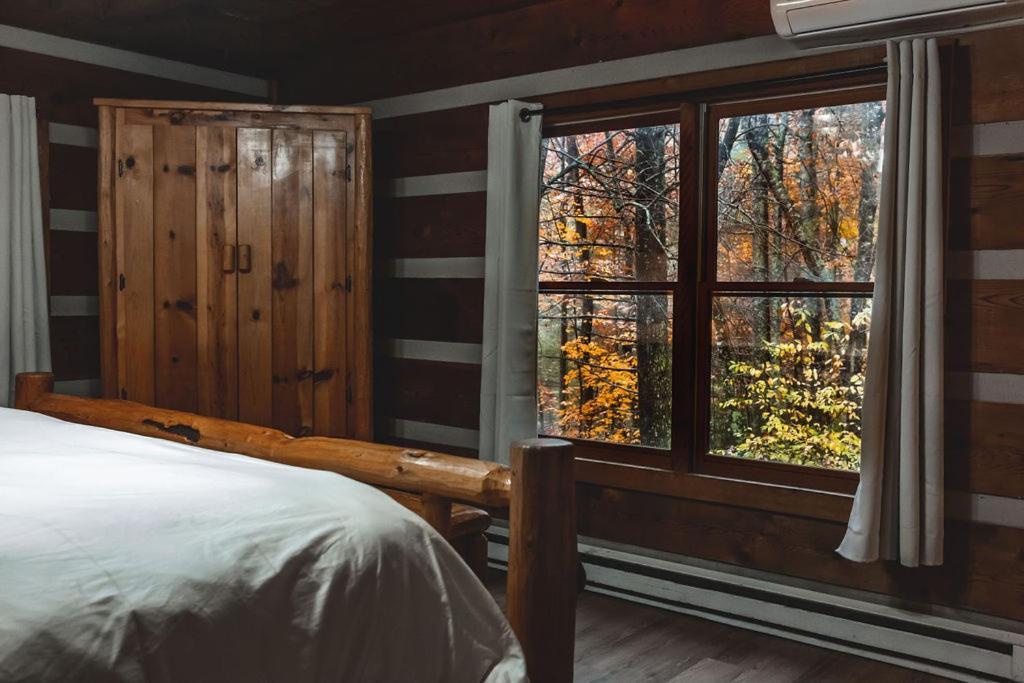 Purlear Deer Run Cabin At 36 North - Hot Tub מראה חיצוני תמונה